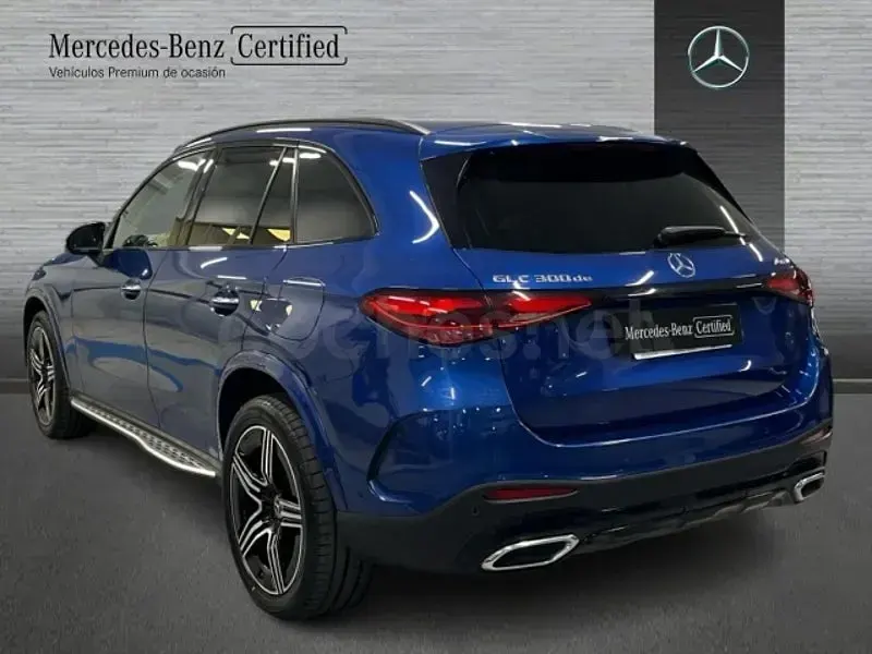 Usado Mercedes GLC300e 333 CV (244 kW) 2023 Azul SUV