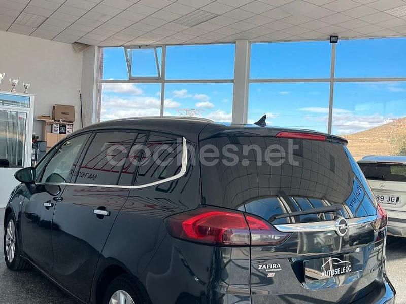 Usado Opel Zafira Tourer Excellence 130 CV (95 kW) 2013 Negro Monovolumen