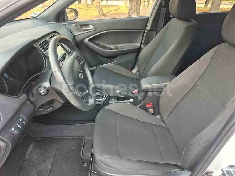 Usado Hyundai i20 100 CV (73 kW) 2019 Blanco Utilitario