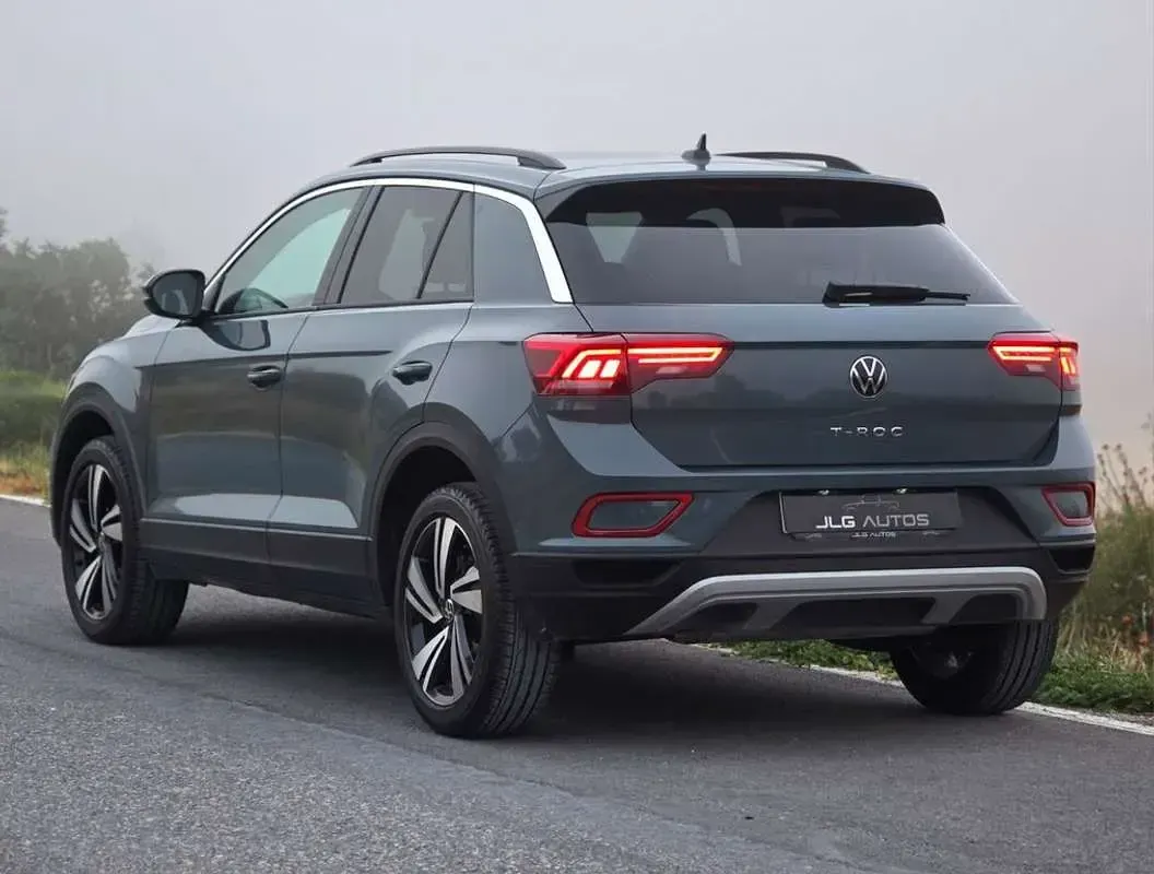 Usado VW T-Roc 150 CV (110 kW) 2025 Azul SUV