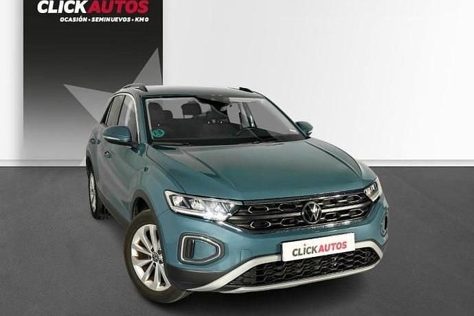 Usado VW T-Roc Life 110 CV (80 kW) 2023 Rojo SUV