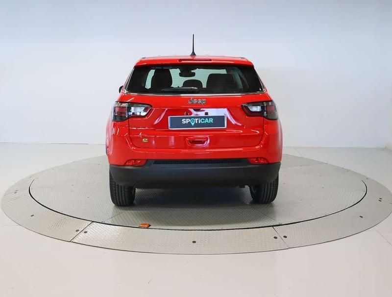 Usado Jeep Compass Longitude 131 CV (96 kW) 2023 Rojo SUV