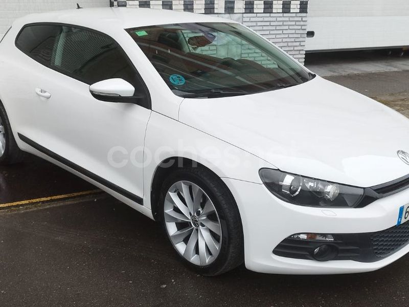 Blanco Usado 2010 VW Scirocco Coupe | 8900 € (Precio justo) - Imagen 1/4