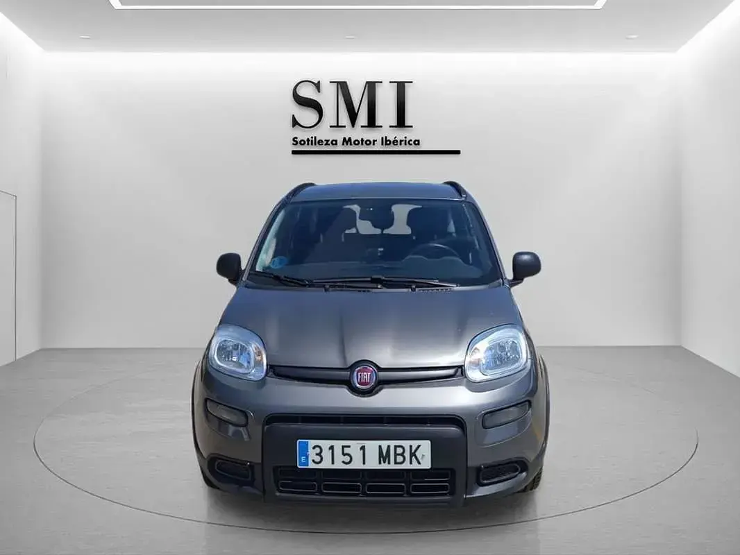 Usado Fiat Panda 69 CV (50 kW) 2022 Gris Utilitario