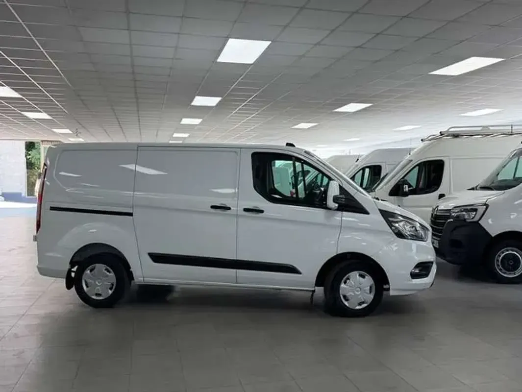 Usado Ford Transit Custom Trend 136 CV (100 kW) 2023 Blanco Van