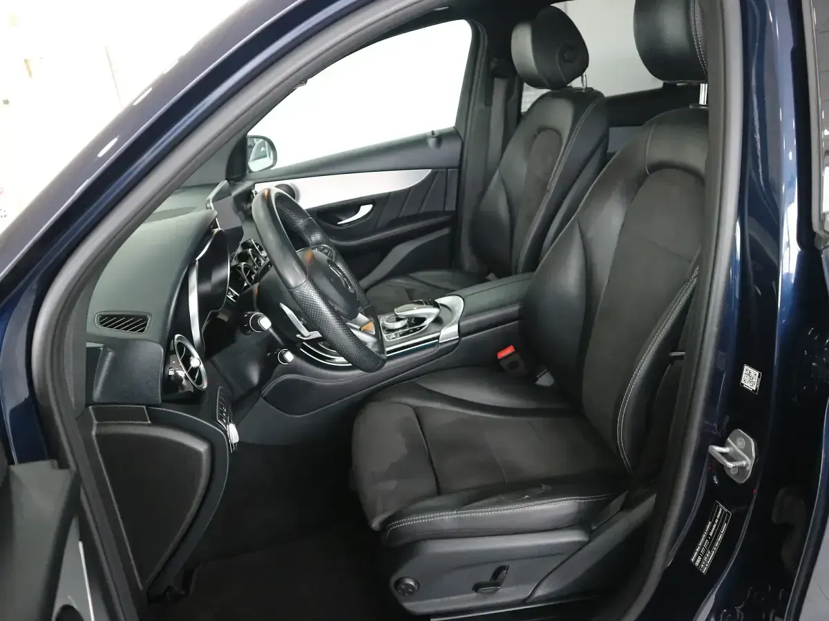 Usado Mercedes GLC250 204 CV (150 kW) 2018 Azul SUV