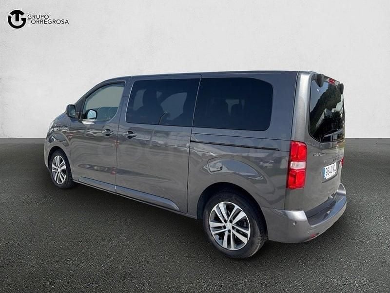 Usado Peugeot Traveller Allure 180 CV (132 kW) 2021 Gris / plata Monovolumen