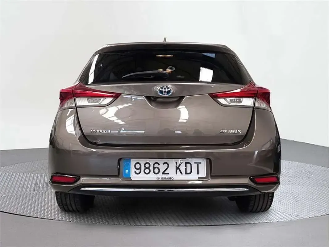 Usado Toyota Auris Hybrid 136 CV (100 kW) 2017 Utilitario