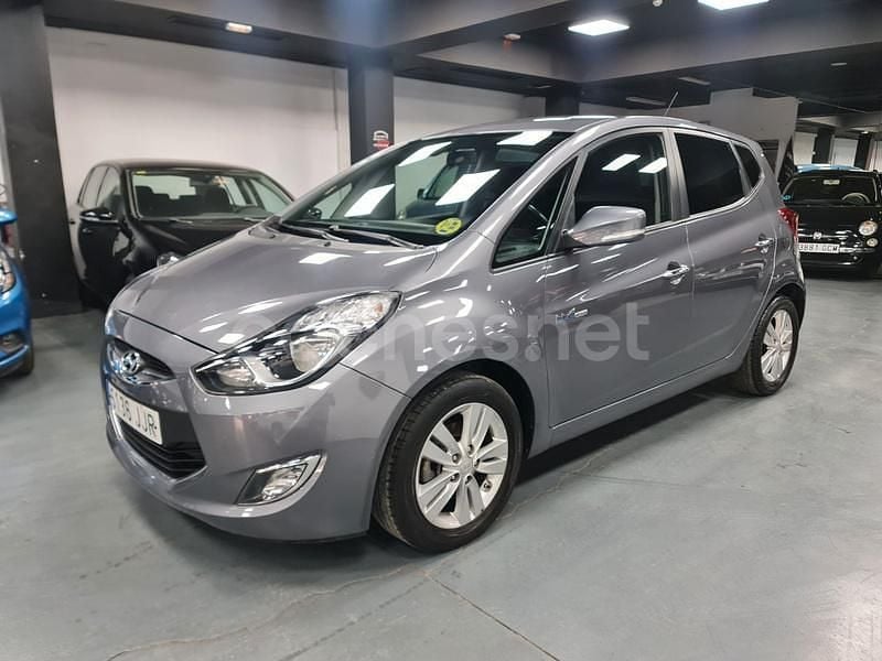 Gris / plata Usado 2015 Hyundai ix20 Monovolumen | 7499 € (Buen precio) - Imagen 1/4