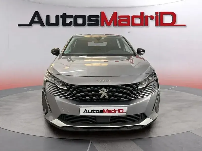 Usado Peugeot 3008 Active 131 CV (96 kW) 2022 Gris SUV