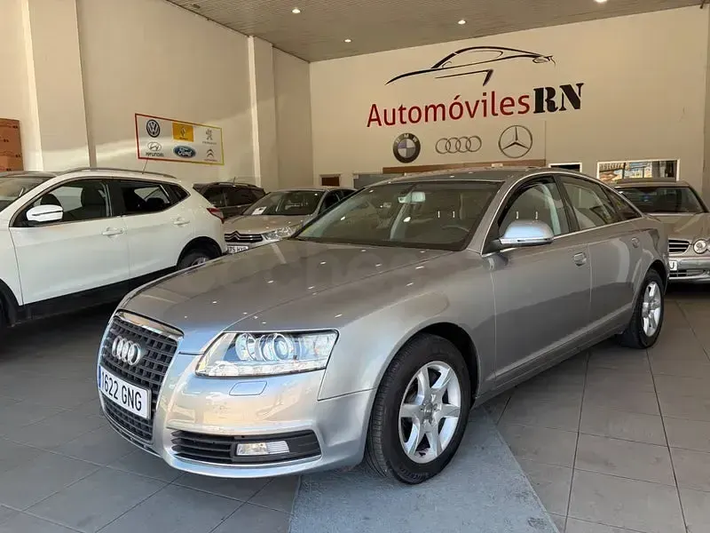 Usado Audi A6 170 CV (125 kW) 2010 Azul Berlina