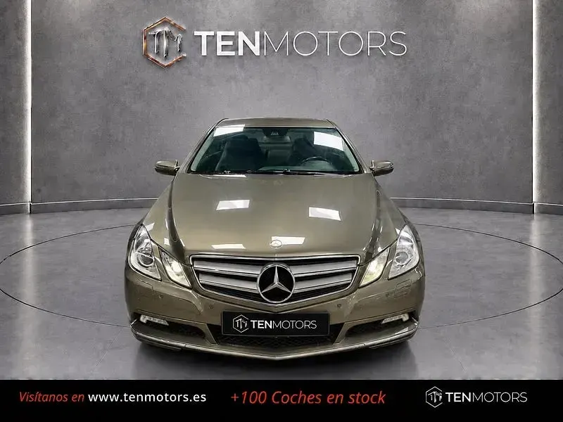 Usado Mercedes E350 231 CV (169 kW) 2011 Gris / plata Coupe
