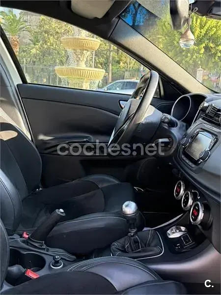 Usado Alfa Romeo Giulietta Distinctive 120 CV (88 kW) 2015 Blanco Utilitario