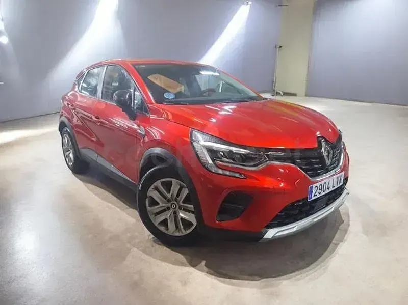 Usado Renault Captur Intens 140 CV (102 kW) 2021 Granate SUV