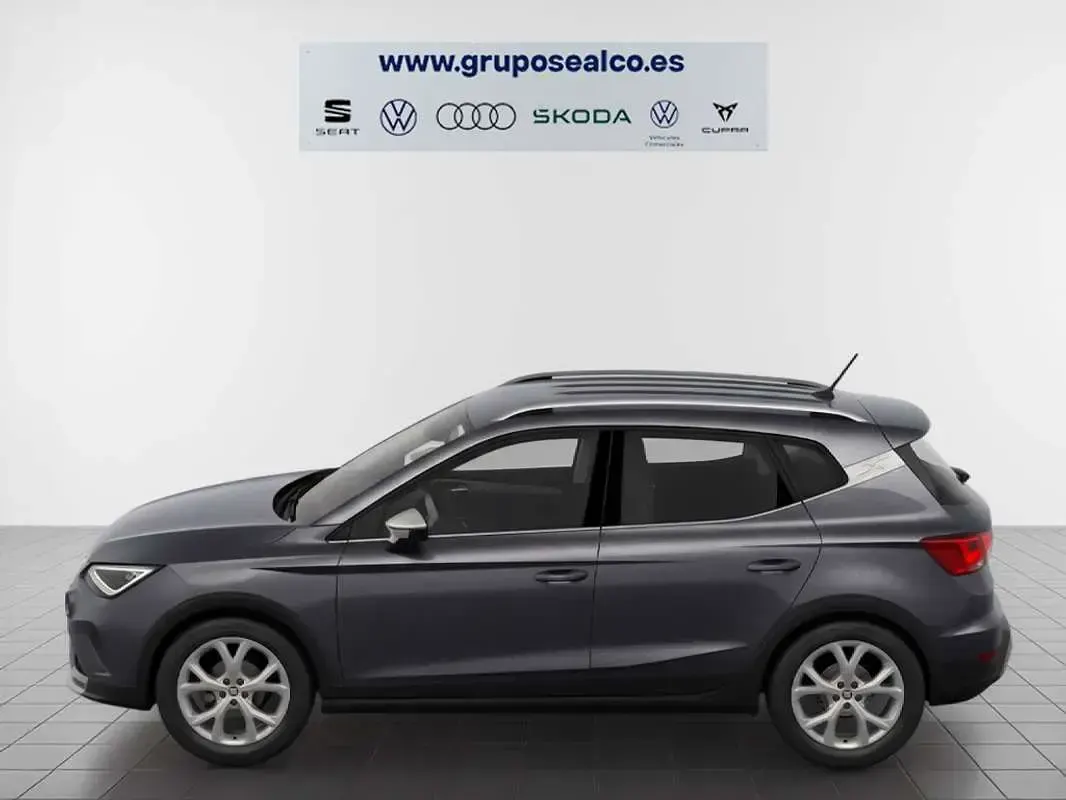 Usado Seat Arona FR 116 CV (85 kW) 2025 Gris SUV