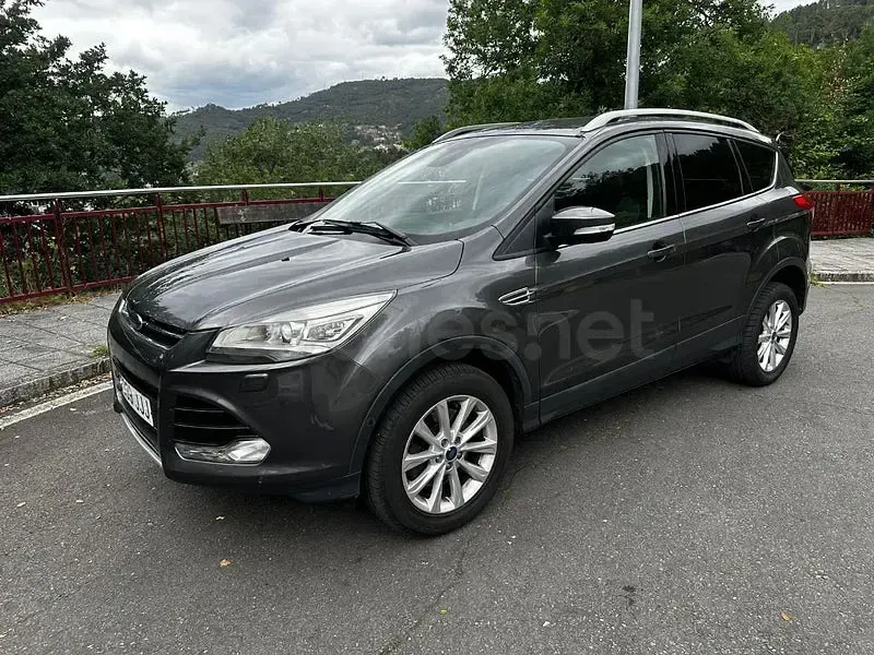 Usado Ford Kuga Titanium 120 CV (88 kW) 2015 Negro SUV