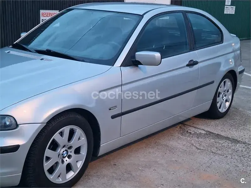 Usado BMW 316 Compact 115 CV (84 kW) 2001 Gris / plata Utilitario