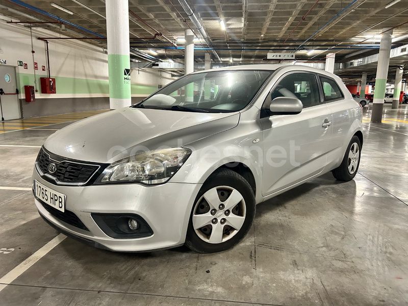 Gris / plata Usado 2013 Kia ProCeed Utilitario | 6495 € (Super precio) - Imagen 1/4