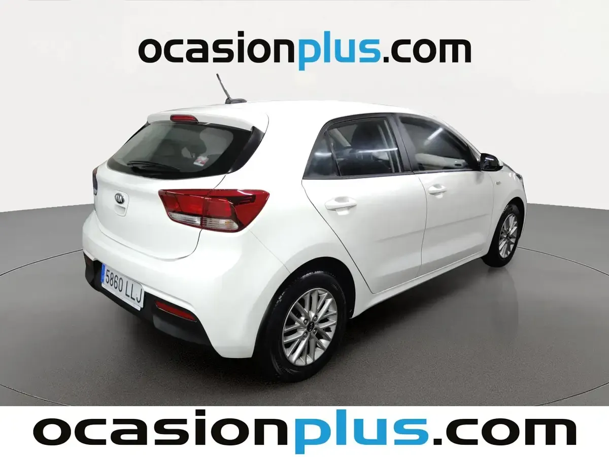 Usado Kia Rio 84 CV (61 kW) 2020 Blanco Utilitario