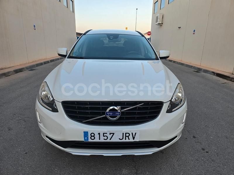 Usado Volvo XC60 Momentum 150 CV (110 kW) 2016 Blanco SUV