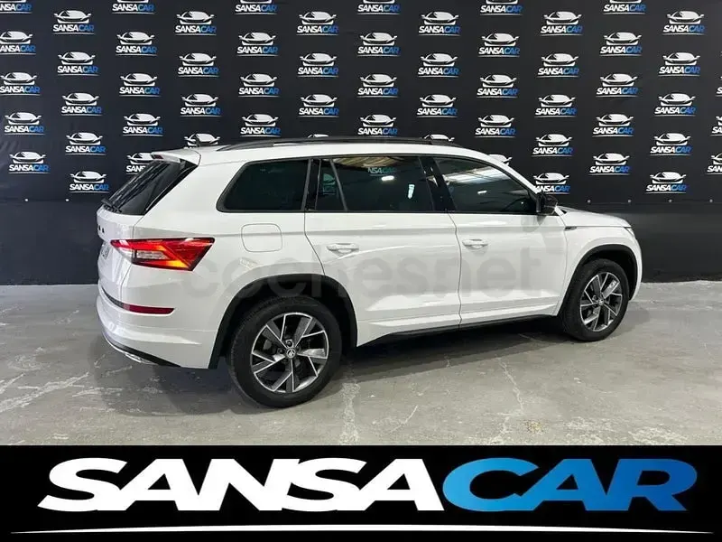 Usado Skoda Kodiaq SportLine 150 CV (110 kW) 2021 Blanco SUV