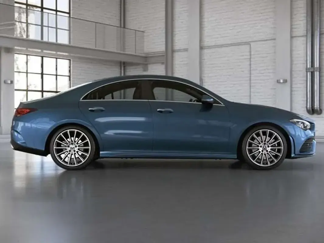 Usado Mercedes CLA220 190 CV (139 kW) 2025 Azul Coupe