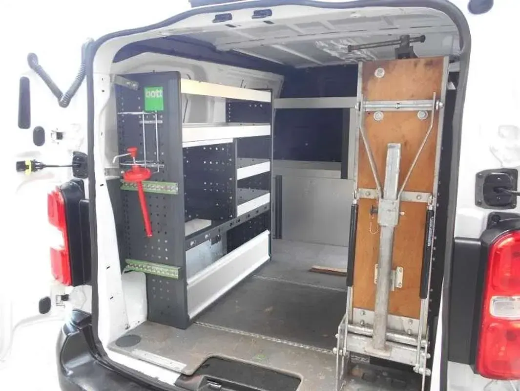 Usado Toyota Proace Business Edition 122 CV (89 kW) 2019 Blanco Monovolumen