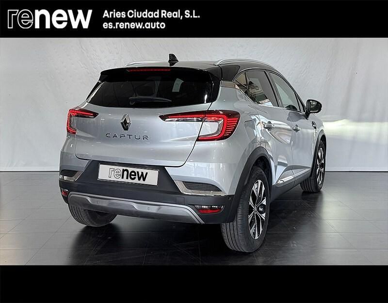 Usado Renault Captur Techno 140 CV (102 kW) 2024 Gris SUV