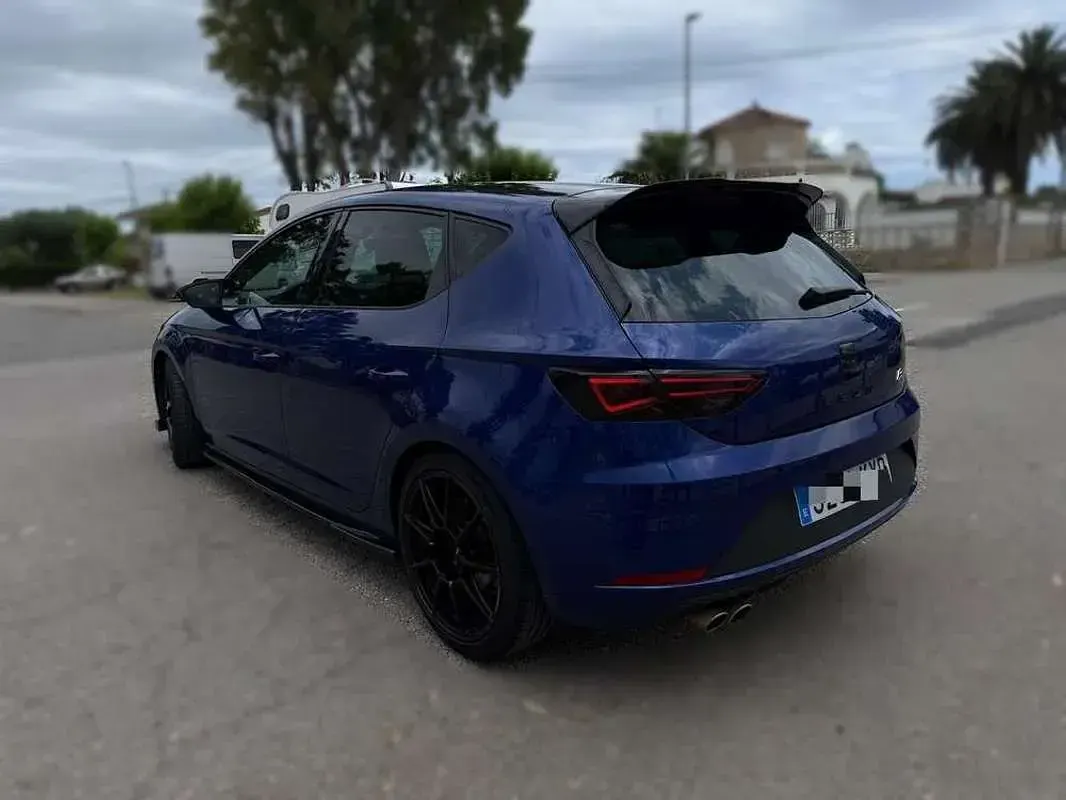 Usado Seat Leon FR 150 CV (110 kW) 2019 Azul Utilitario