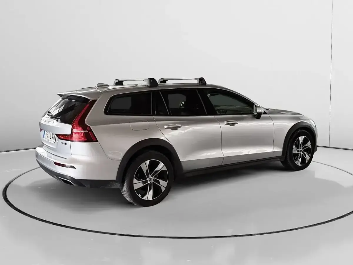 Usado Volvo V60 CC 197 CV (144 kW) 2021 Gris Familiar