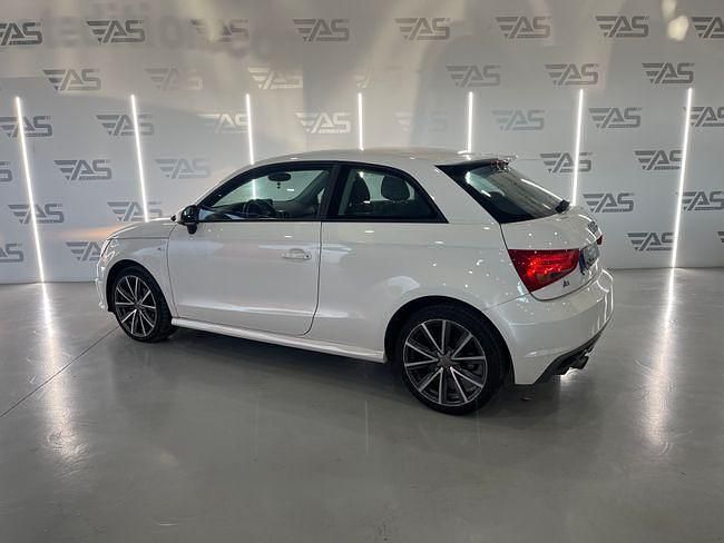 Usado Audi A1 Ambition 95 CV (69 kW) 2016 Blanco Utilitario