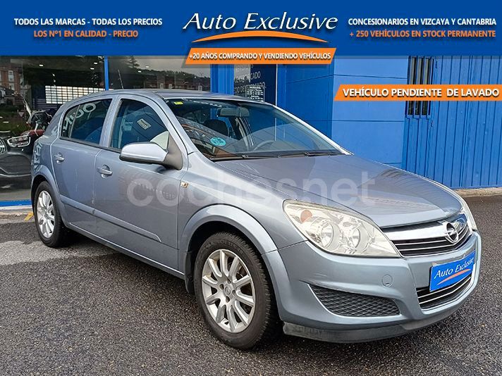 Gris / plata Usado 2007 Opel Astra Enjoy Berlina | 4990 € (Precio justo) - Imagen 1/4