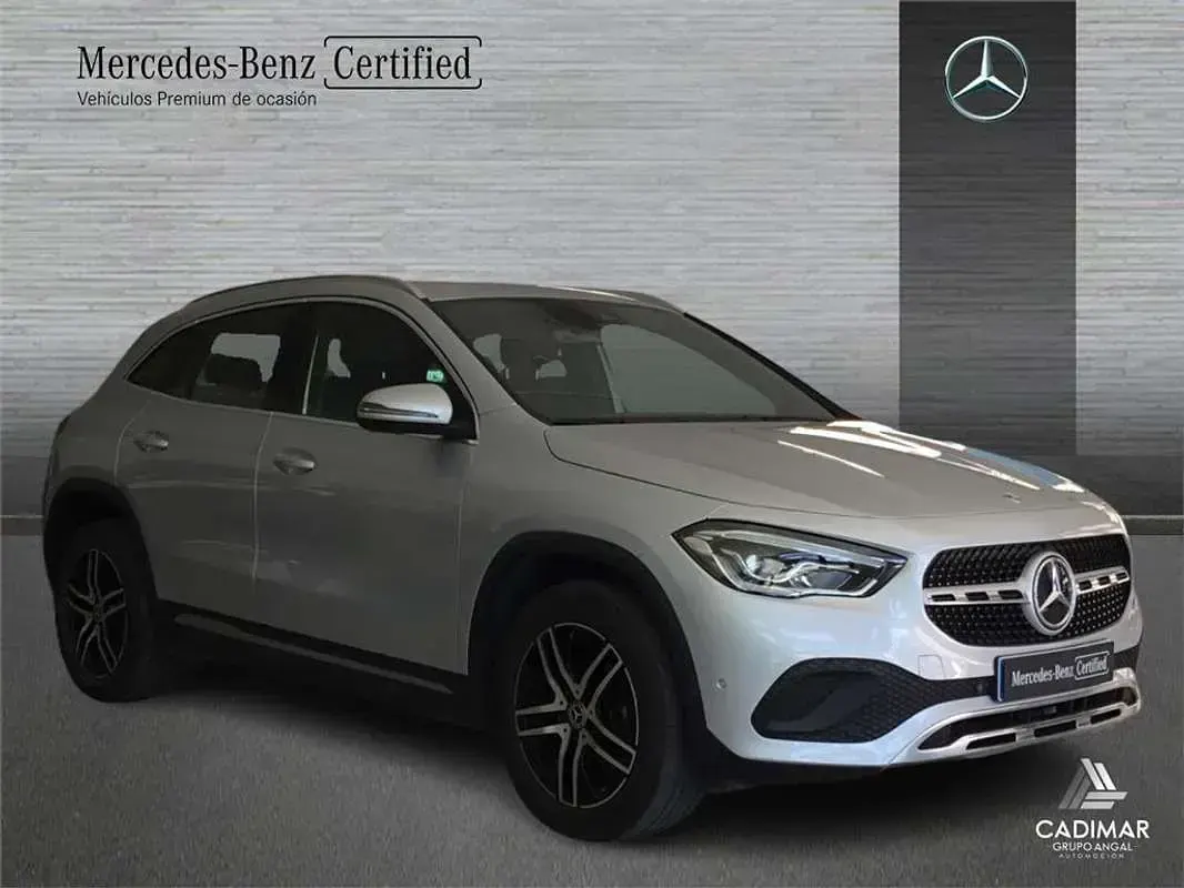 Usado Mercedes GLA180 136 CV (100 kW) 2022 SUV