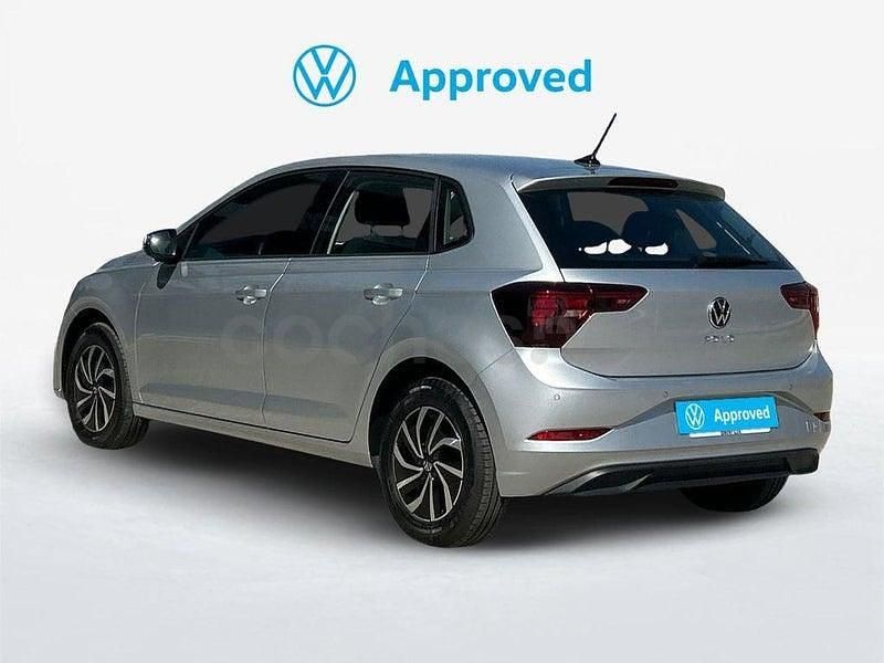 Usado VW Polo Life 95 CV (69 kW) 2024 Gris / plata Utilitario
