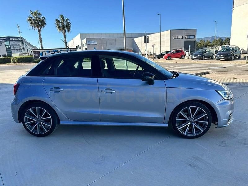 Usado Audi A1 Sportback 95 CV (69 kW) 2016 Gris / plata Utilitario