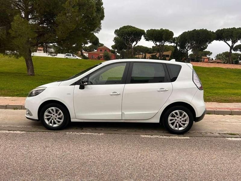 Usado Renault Scénic III Bose Edition 110 CV (80 kW) 2015 Blanco Monovolumen