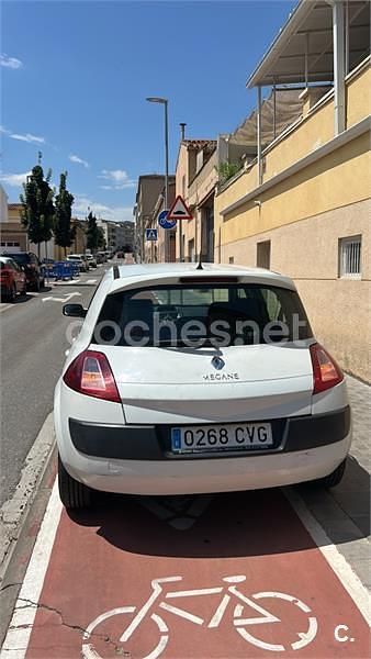 Blanco Usado 2004 Renault Mégane II Dynamique Berlina | 1900 € (Precio justo) - Imagen 1/4