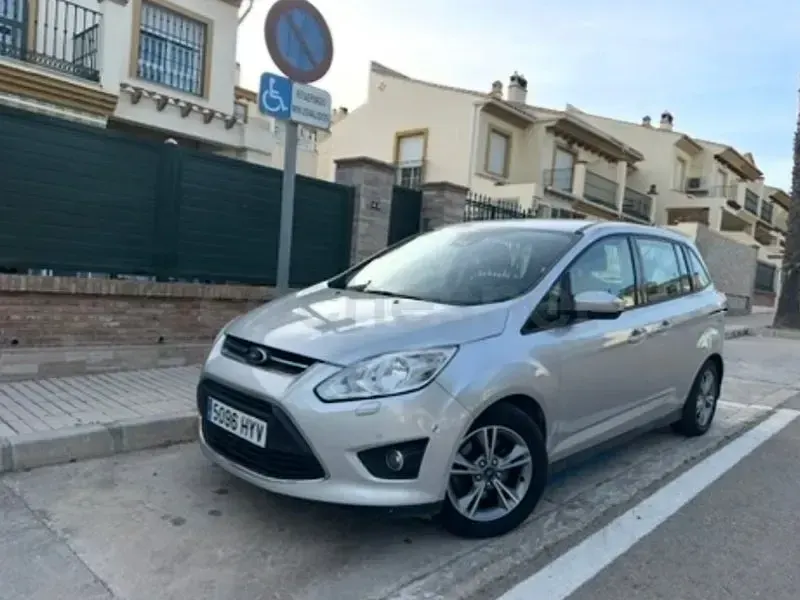 Usado Ford C-MAX Trend 125 CV (91 kW) 2014 Gris / plata Monovolumen