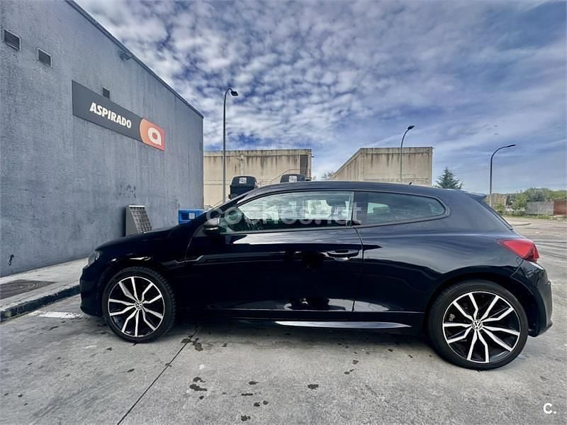 Usado VW Scirocco R-line 125 CV (91 kW) 2017 Negro Coupe