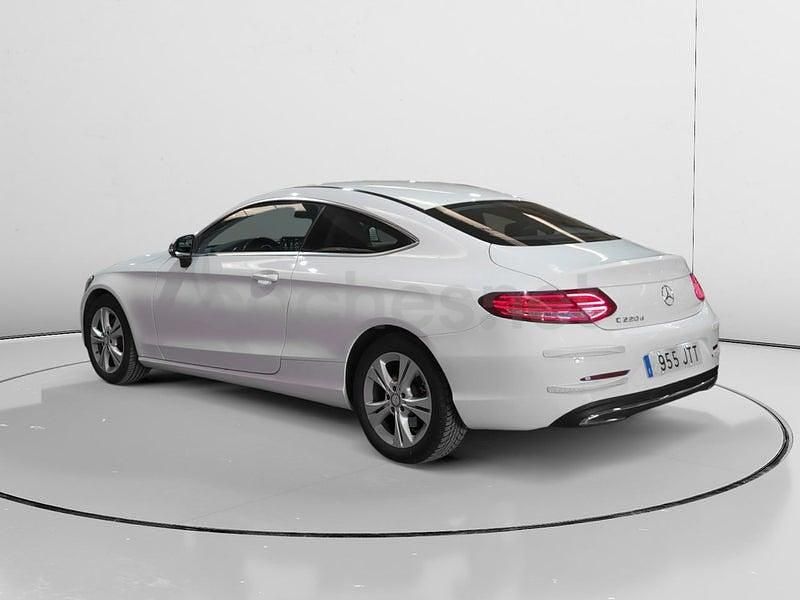 Usado Mercedes C220 170 CV (125 kW) 2016 Blanco Coupe