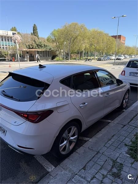 Usado Seat Leon FR 116 CV (85 kW) 2025 Blanco Berlina