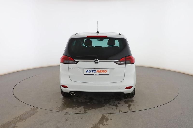 Usado Opel Zafira Tourer Innovation 136 CV (100 kW) 2018 Blanco Monovolumen