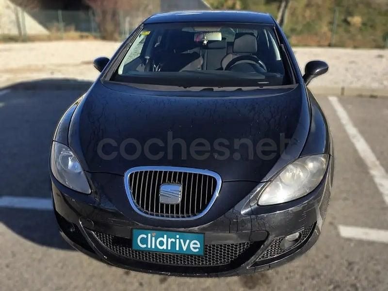 Usado Seat Leon Sport 140 CV (102 kW) 2006 Negro Utilitario