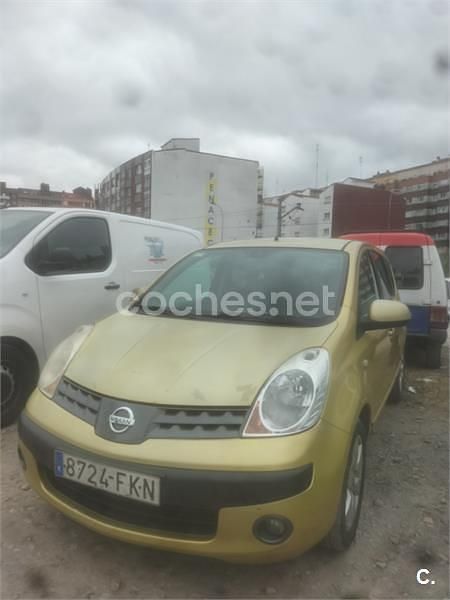 Usado Nissan Note Acenta 86 CV (63 kW) 2006 Amarillo Monovolumen