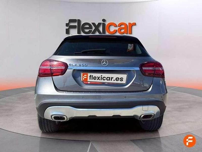 Usado Mercedes GLA200 156 CV (114 kW) 2019 Gris SUV
