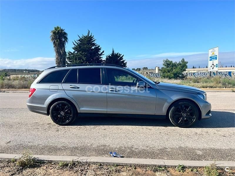 Usado Mercedes C250 204 CV (150 kW) 2013 Gris / plata Familiar
