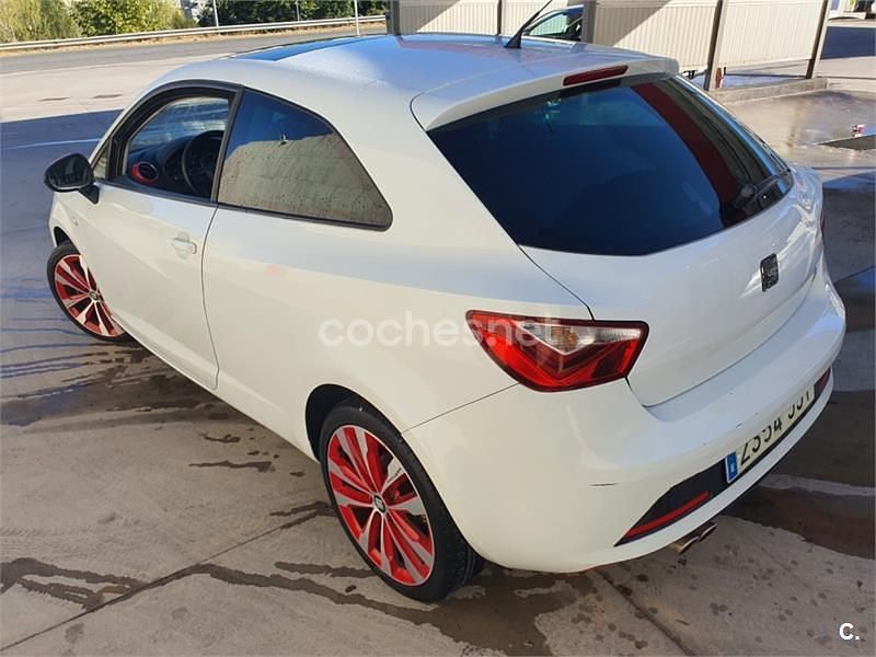 Usado Seat Ibiza SC FR 105 CV (77 kW) 2015 Blanco Utilitario