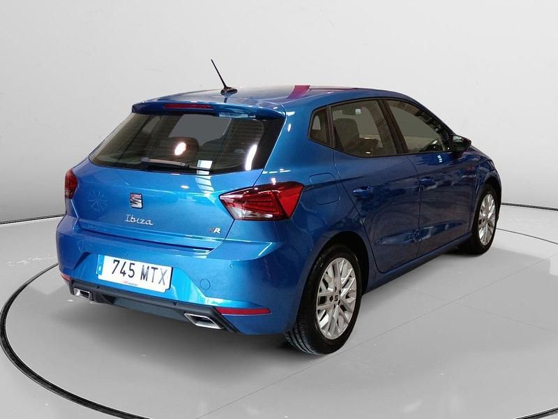 Usado Seat Ibiza FR 115 CV (84 kW) 2024 Azul Utilitario