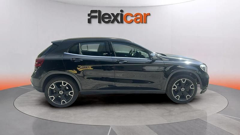 Usado Mercedes GLA200 136 CV (100 kW) 2019 Negro SUV
