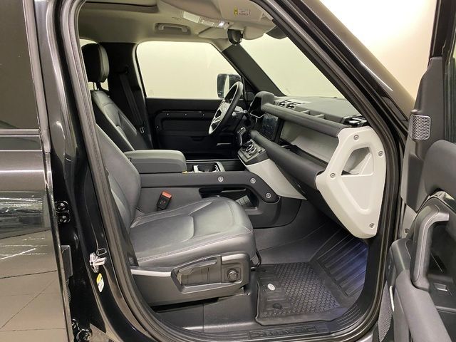 Usado Land Rover Defender S 404 CV (297 kW) 2023 Santorini black SUV